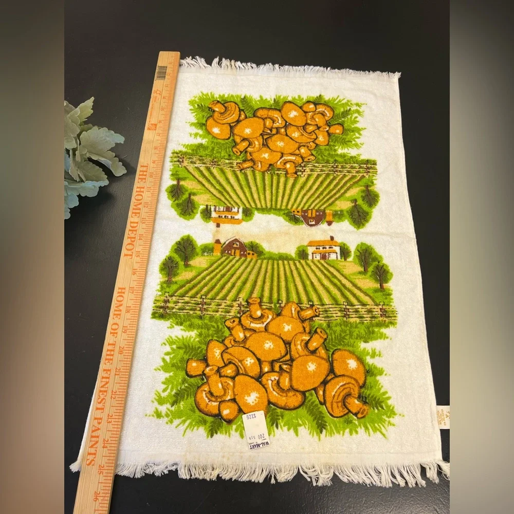 NOS Vintage 70s Mid Century Modern‎ Mushroom Plantation Farm Kitchen Towel As Is